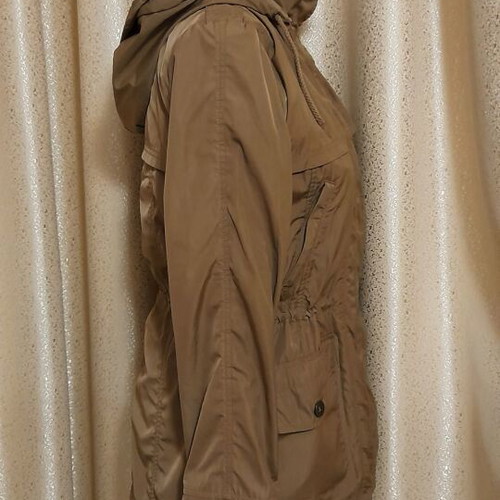 Mango women's parka jacket with lining like new, olive color
