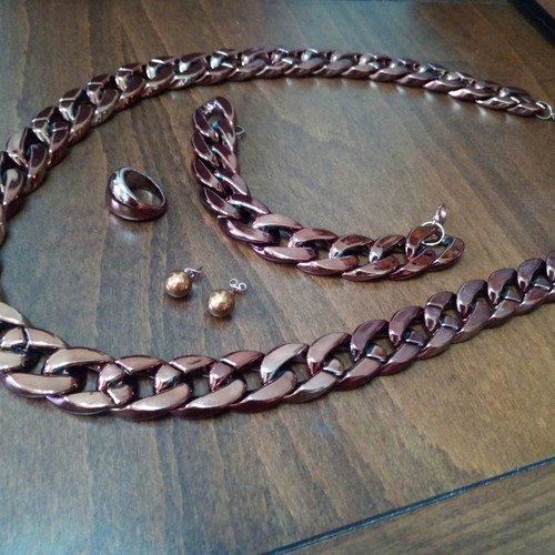 Acrylic faux bijoux set with bronze effect used, ring, earrings, necklace, bracelet