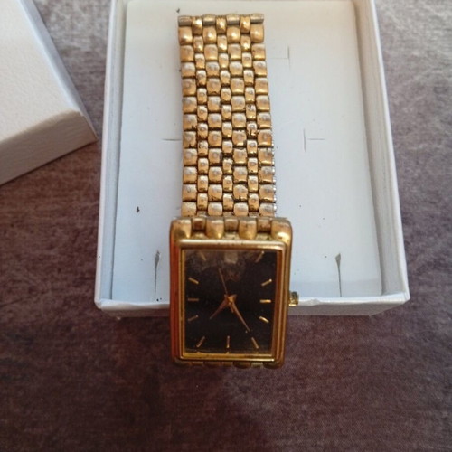 Sunborn Quartz vintage unisex wristwatch like new, gold tone