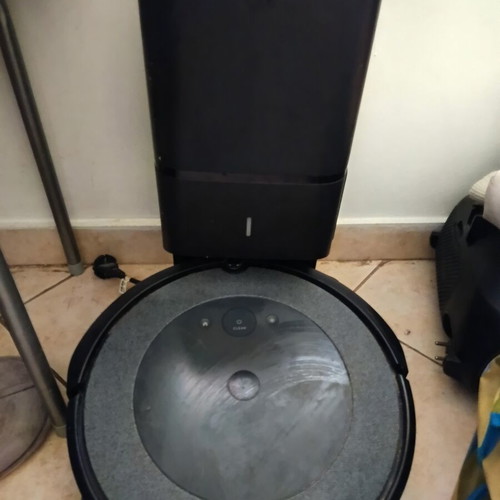 Robot Vacum I Robot 840 vacuum cleaner like new