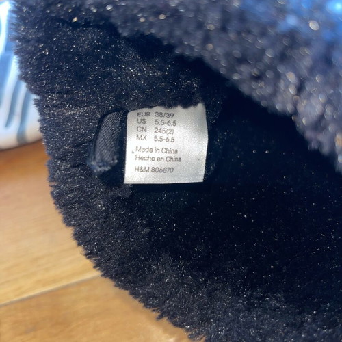 H&M fur boots used, size 38.5, black and white