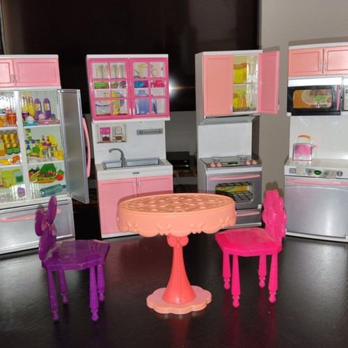 Barbie kitchen set with 2 chairs, table, BBQ, pizza oven and cook