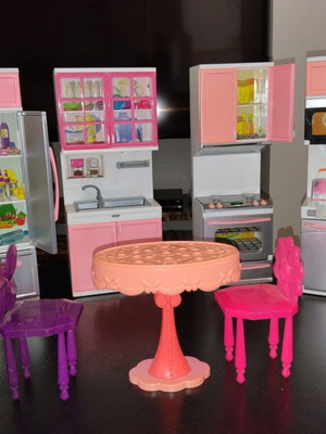Barbie kitchen set with 2 chairs, table, BBQ, pizza oven and cook