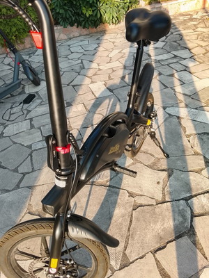 Urban Glide 160 electric bike