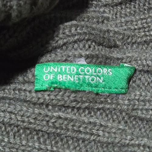 Benetton kids and teens gray hat like new