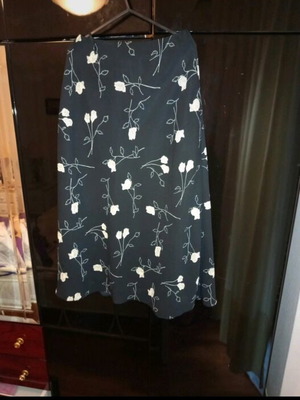 Summer skirt like new, high waist, black, size L