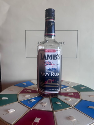 Lamb’s Navy Rum σαν καινούργιο με εξαγωνικό μπουκάλι