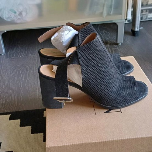 Castori sandals like new, black, size 39