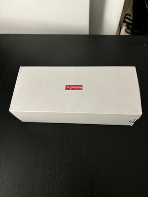 Γυαλιά ηλίου Supreme