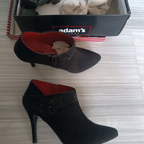 Adam's Shoes women's ankle boots like new, black with rhinestones, size 39