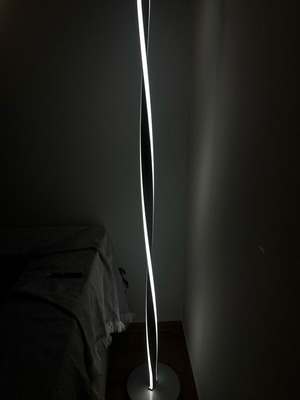 Bon Project floor lamp like new with cool and warm light