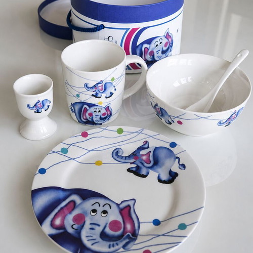 Children's breakfast set 5 pieces with vibrant colors, brand new
