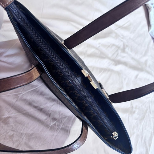 Brown shoulder bag, new