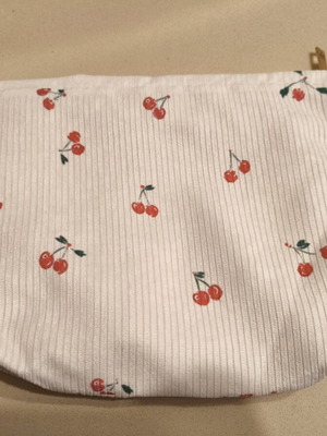 Toiletry bag cherries new, white and red