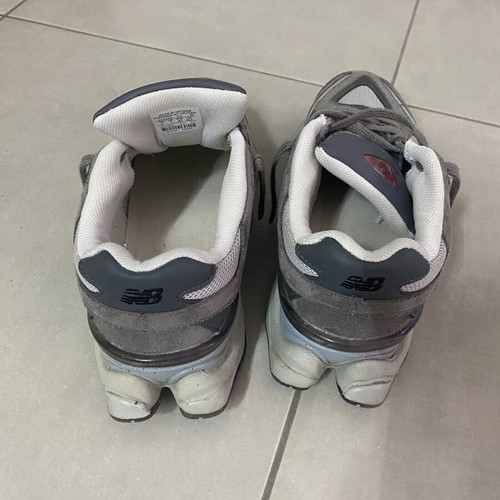 New Balance 9060 sneakers, grey, size 41