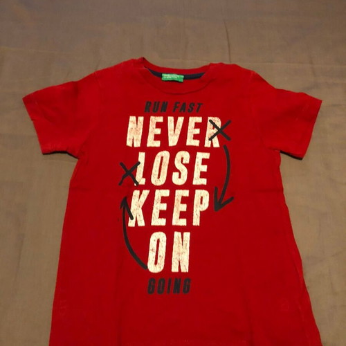 Benetton Boys' T-Shirt red like new, size 104-110, age 4-5