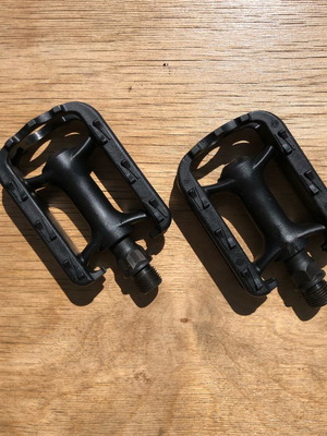 VP children's pedals with reflector, 9/16’’ axle size
