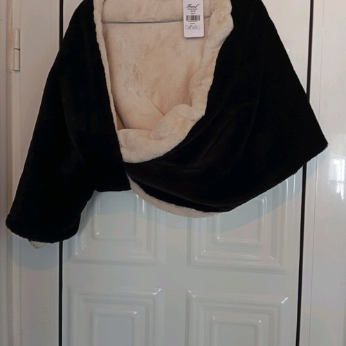 Vassilis Zoulias bolero new with tag, black and white, size XXXL