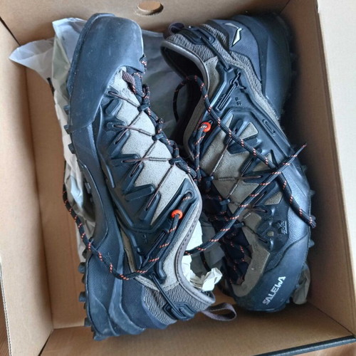 Salewa MS Wildfire Edge αθλητικά σαν καινούργια, μέγεθος 39, μαύρο και μπεζ