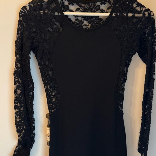 Brigitte lace short dress size S like new, black