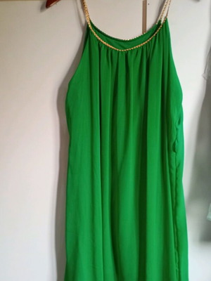 Viscose dress used with gold details, green color