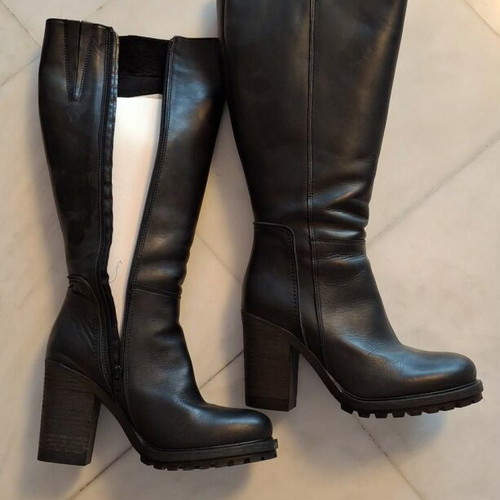 A.L.E. leather women's boot new, size 39, black