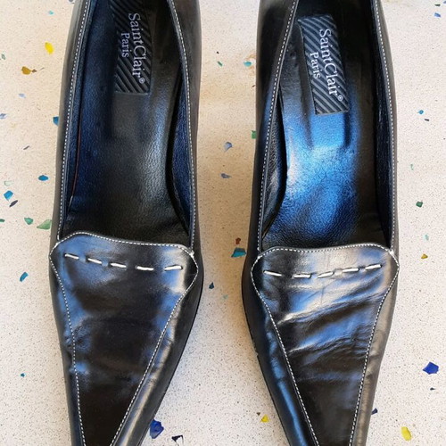 Saint Clair Paris leather black pumps size 38 like new