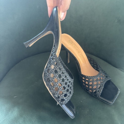 Mules with thin heel in black, new by Envie Shoes