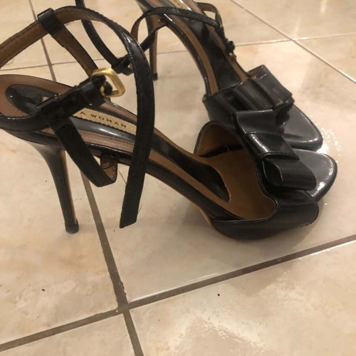 Black patent leather Zara sandals used, size 41