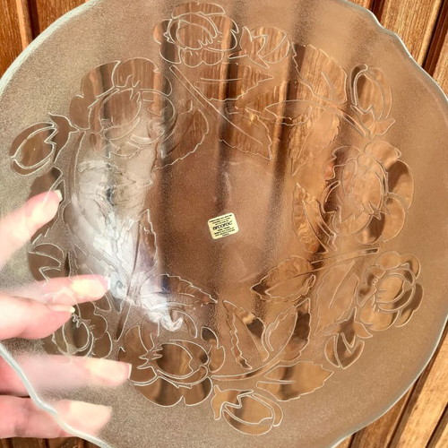Vintage Arcoroc bowl set with 6 embossed flower bowls made in France new