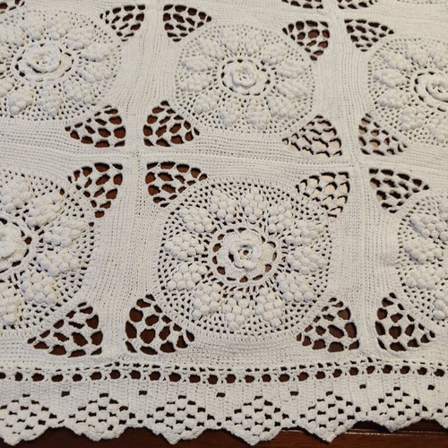 Knitted handmade blanket 160 * 210 like new