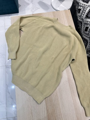 Zara men's pullover medium beige mustard like new
