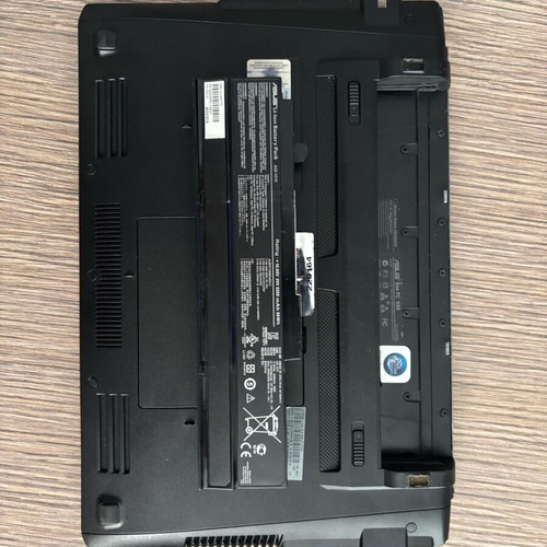 ASUS Automobili Lamborghini VX6 netbook used with charger