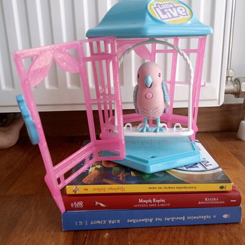 Little Live Pets Bird and Cage like new