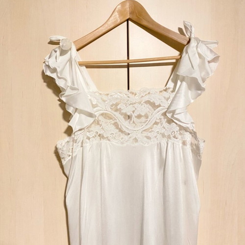 Sleep dress long satin Magic Bride white new with lace