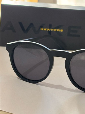 Γυαλιά ηλίου Hawkers unisex μαύρα σε άριστη κατάσταση
