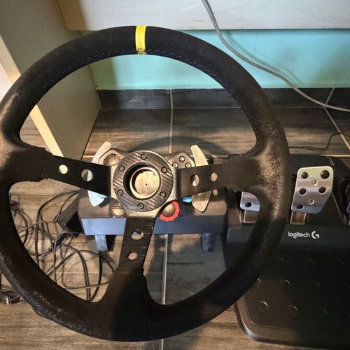 Logitech G29 racing wheel with shifter used and extra racing wheel