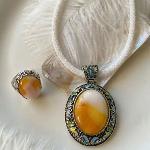 Vintage Faux Agate Pendant Necklace and Adjustable Ring Set new