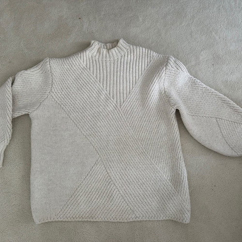 Zara knitted sweater used, beige color, size M