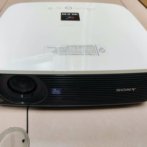 Projector Sony VPL-EX4 used with remote and new replacement lamp