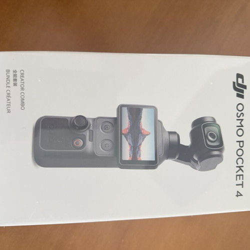 DJI Osmo Pocket 4 Creator Combo