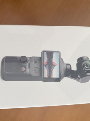 DJI Osmo Pocket 4 Creator Combo