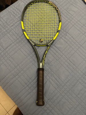 Pure Aero 98 2026 tennis racket like new, handle L3