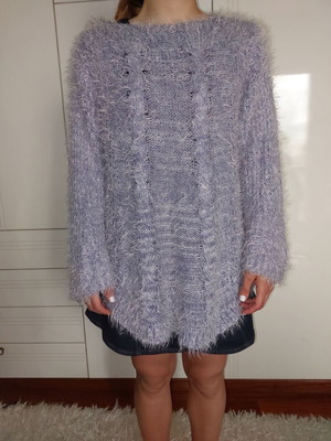 Sweater A.L.E. one size, like new, white and purple