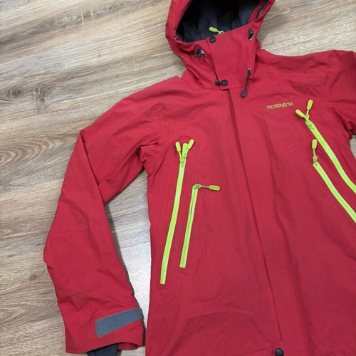 Norrona Narvik GoreTex 2L Insulated Jacket women's size S like new, red
