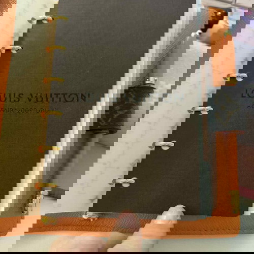 Louis Vuitton Koala Agenda PM 2009 μεταχειρισμένο, πλήρες συλλεκτικό σετ