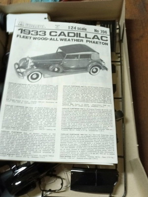 Cadillac model 1933 new Italeri 1:24 Fleetwood 16 Cyl Phaeton