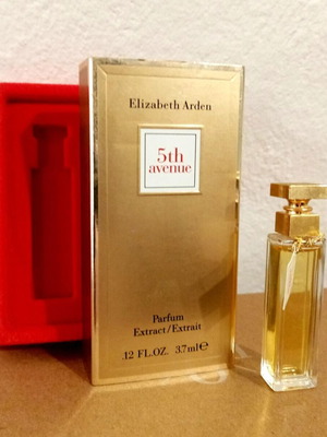 5th Avenue Elizabeth Arden άρωμα extrait 3,7ml σαν καινούργιο, σε κουτί