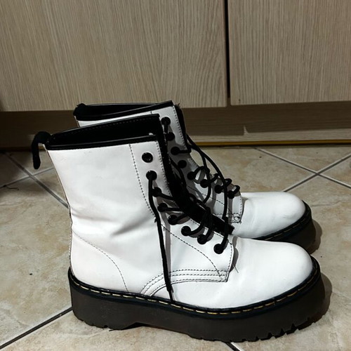 Corina white patent leather boots size 38 like new