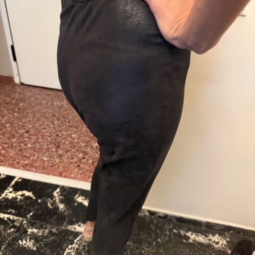 Leggings with leather texture size M, like new, Made in Greece